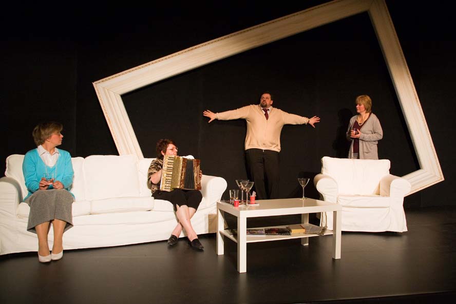 Edna, Claire, Tobias, Agnes