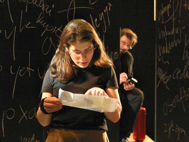 die Sekret&auml;rin der &Uuml;bersetzungszentrale, der Beobachter